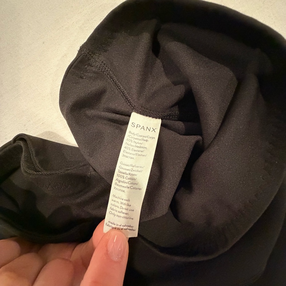 SPANX High Rise Shaping Leggings Black Womens Medium Compression Activewear M - Picture 8 of 11